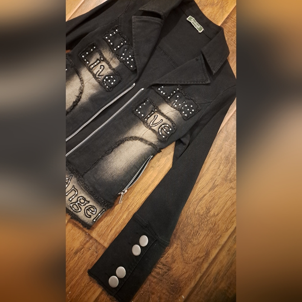By deep Los Angeles Stylish Black Jean Jacket. Size Small